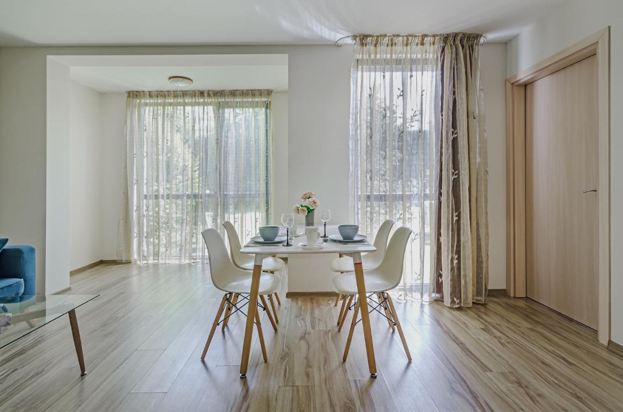 Appartamento Garden Palace Varna Esterno foto